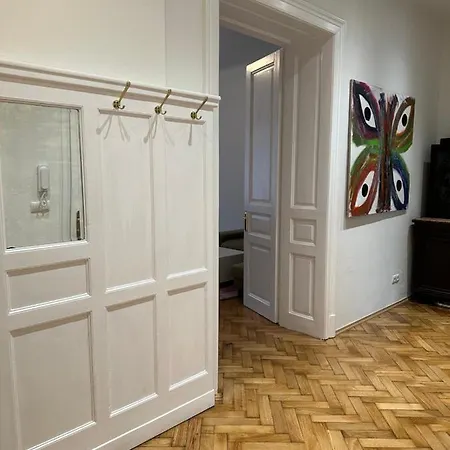 Artliving Apartment-top 3 Self Check-in * 그라츠