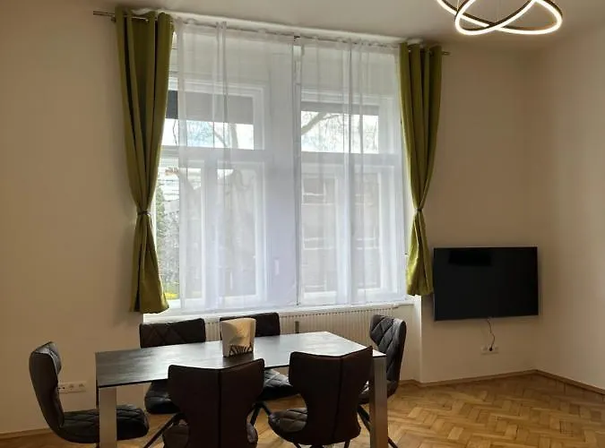 Artliving Apartment-top 3 Self Check-in Γκρατς